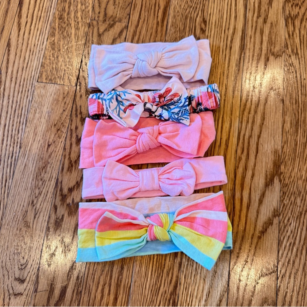 Set of 5 headbands - baby girl - good condition - never worn
